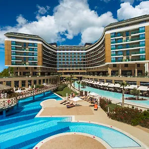Aska Lara & Hotel