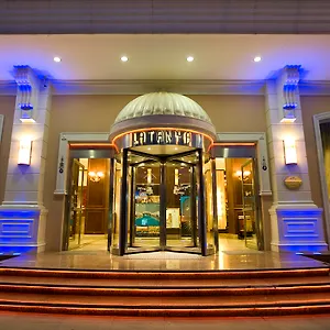 Latanya Palm & Airport Hotell
