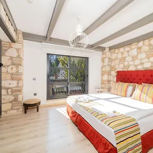 Peaceful Flat Near Hadrians Gate Antalya