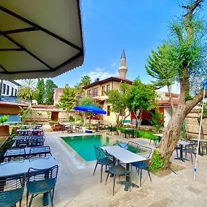 Old Town Famous Aparts Antalya