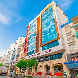 Old Town Point & Hotel