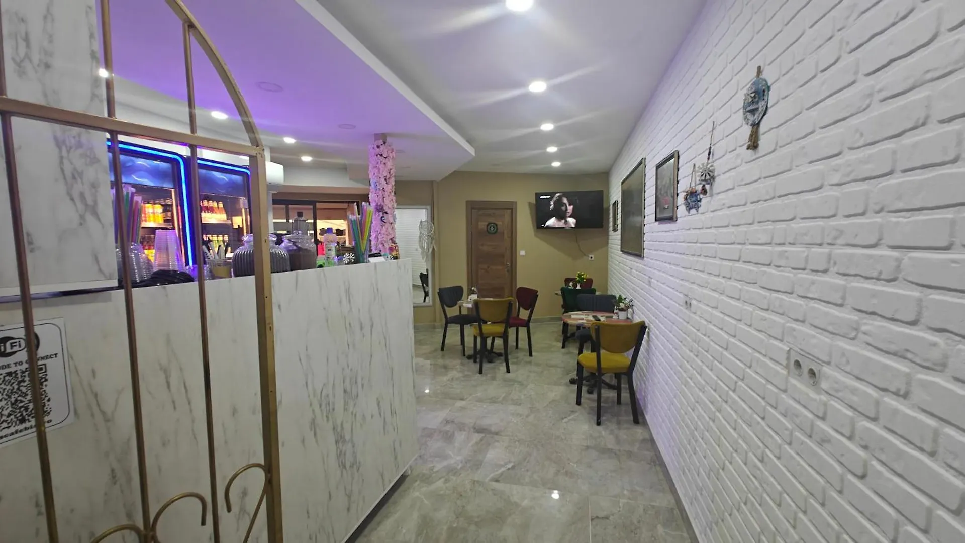 Altun Pansiyon Antalya Homestay