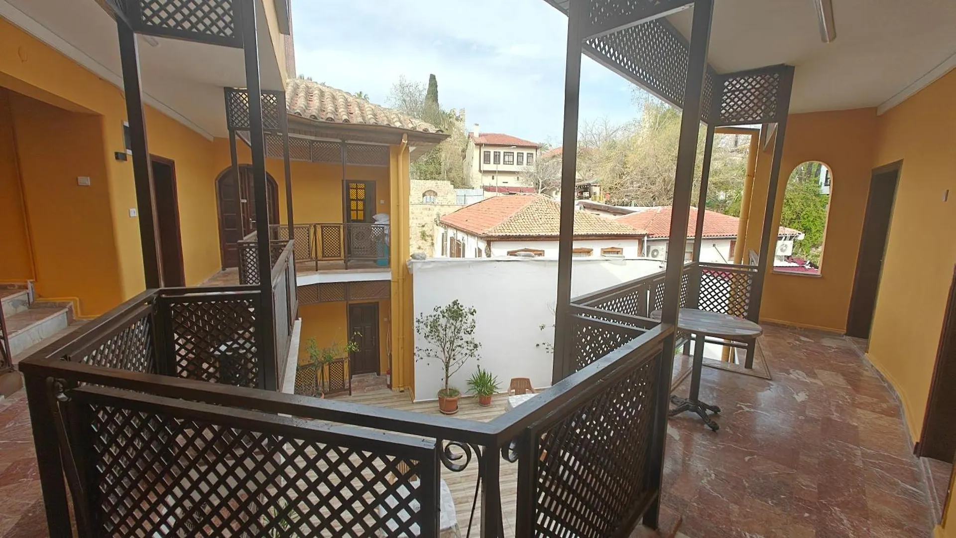 Homestay Altun Pansiyon Antalya